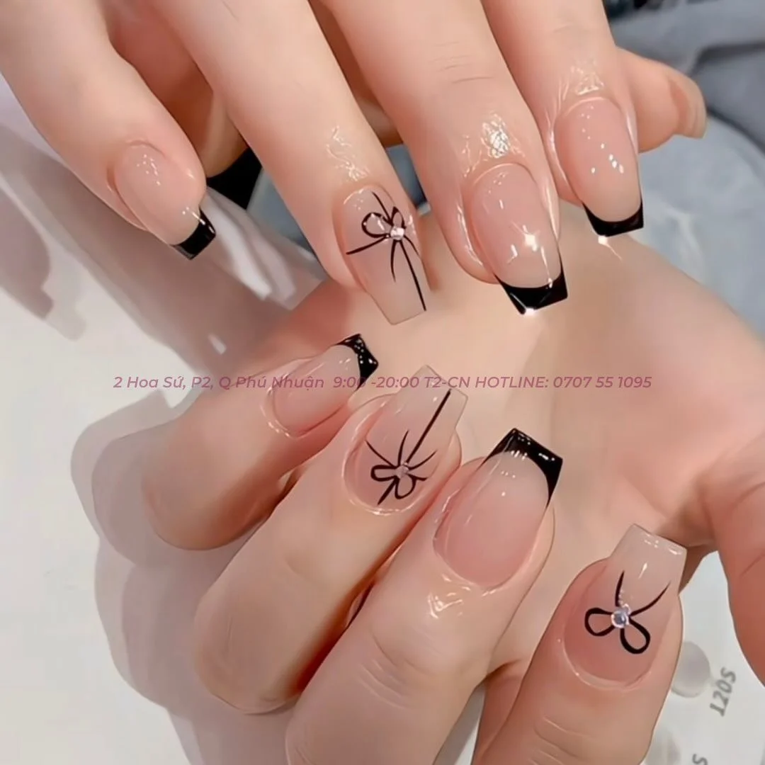 5 Cách Làm Sạch Móng Tay Sau Khi Làm Nail Giúp Móng Bền Hơn. - Hani Beauty (2)