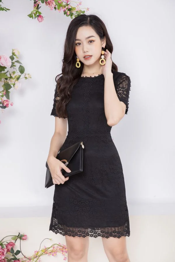 Đẹp nao lòng với đầm ren công sở mùa thu