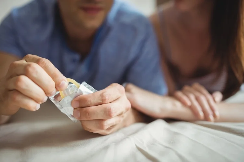 Các tư thế quan hệ khó có thai và một số biện pháp ngừa thai