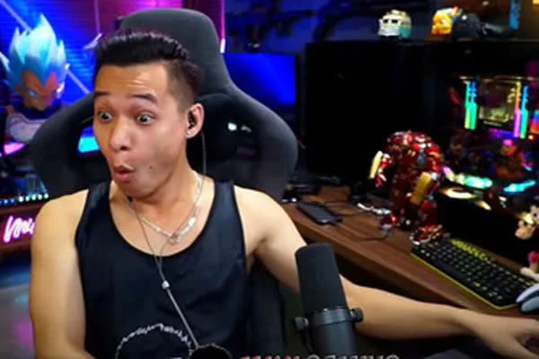 Độ Mixi bất ngờ tự ti với hình ảnh “khó đỡ” của mình ngay trên sóng livestream