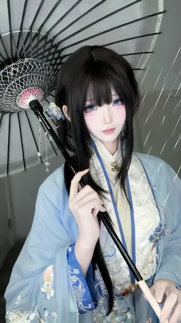 Hình 99 trong bộ cosplay khoe lồn