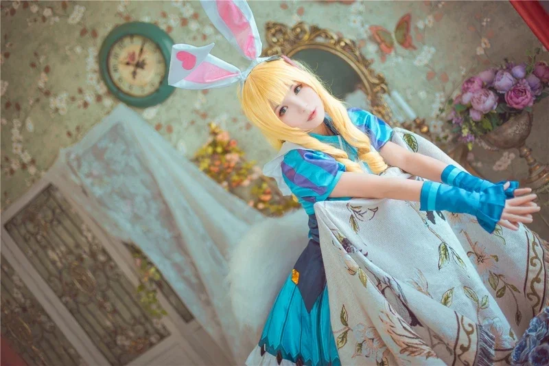Hình cosplay khoe vú tròn nóng bỏng gợi dục