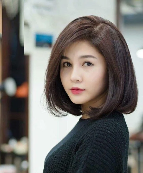Mẫu tóc ngắn ngang vai uốn cúp đuôi