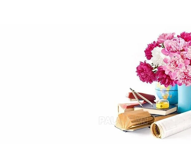 Hình nền PowerPoint đẹp với bình hoa mẫu đơn và dụng cụ học tập