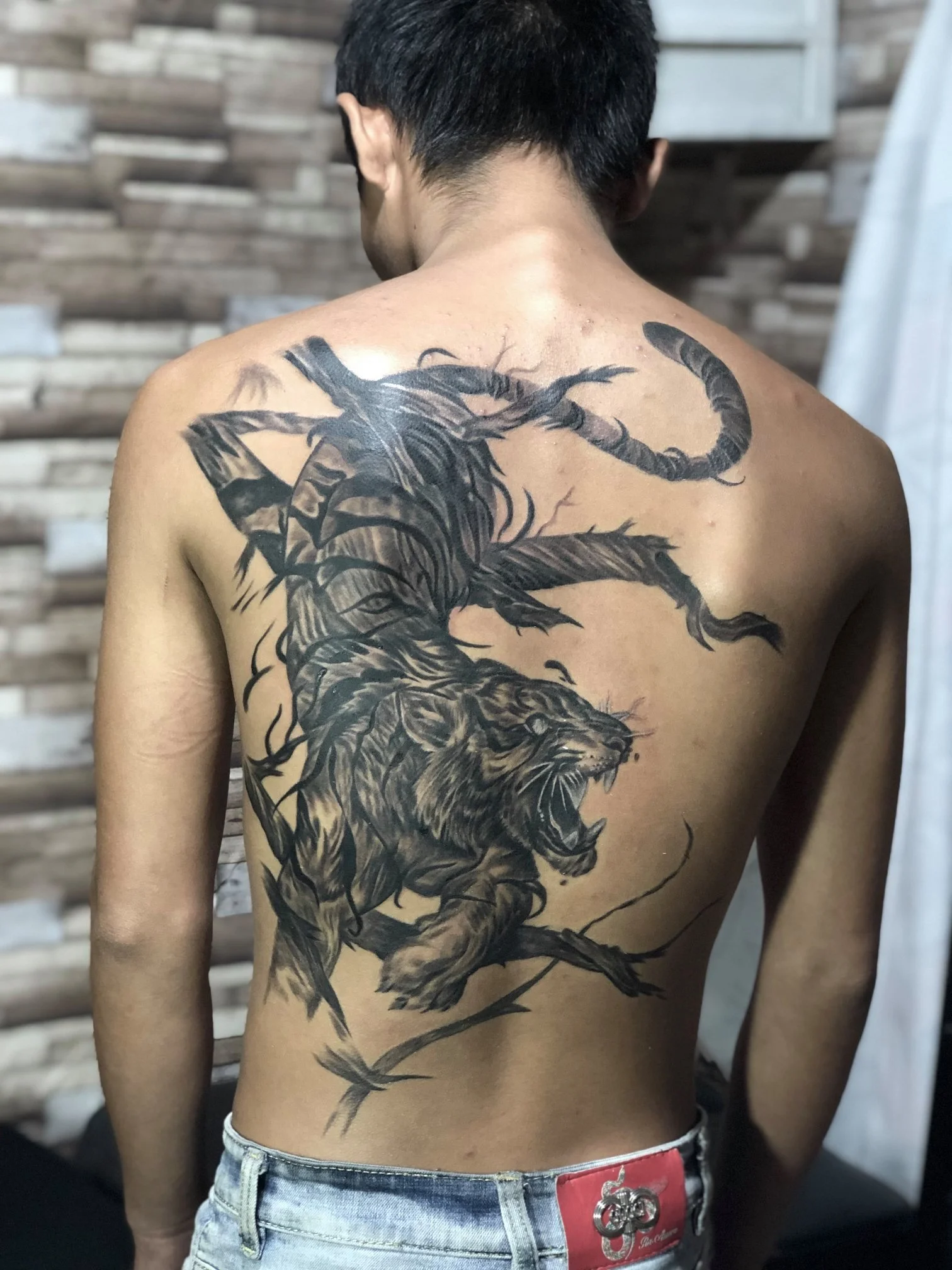 Xăm Hình Nghệ Thuật 3D Tạo Nên Những Hình Đẹp Y Như Thật